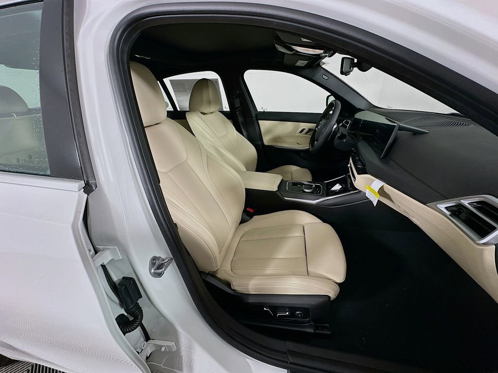 New 2026 BMW 330i xDrive Sedan w/ Convenience Package image 36