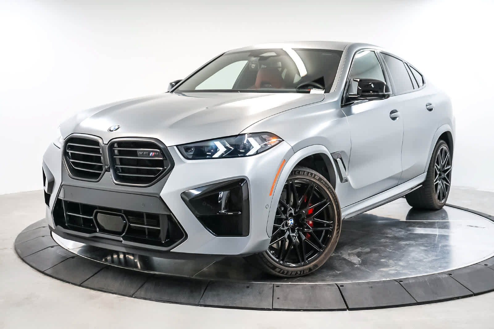 Used 2025 BMW X6 M Competition w/ Executive Package AWD/4WD image 1