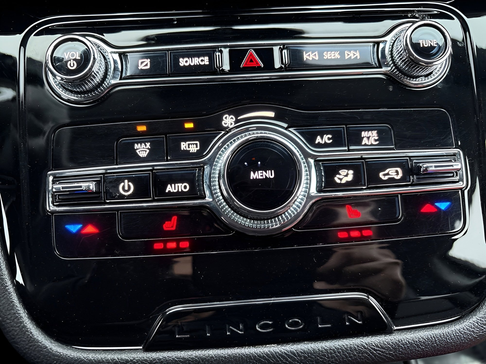 Used 2022 Lincoln Corsair Reserve image 19