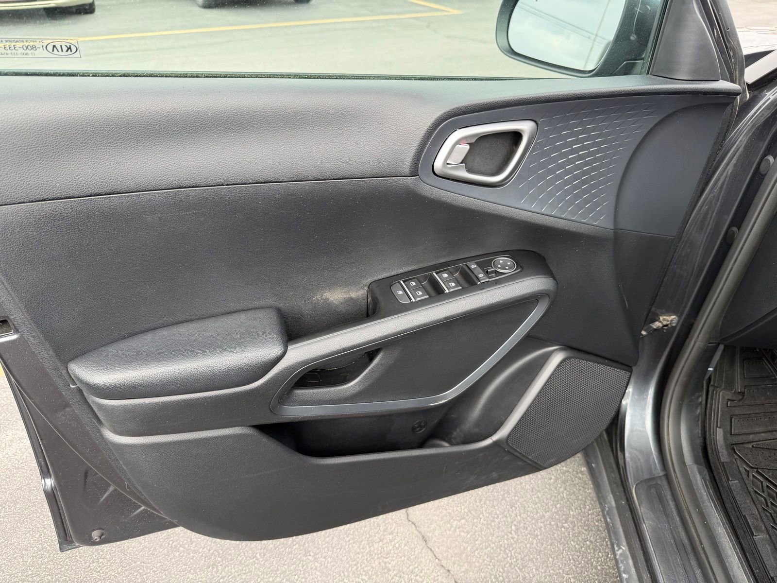 Used 2021 Kia Soul S image 11