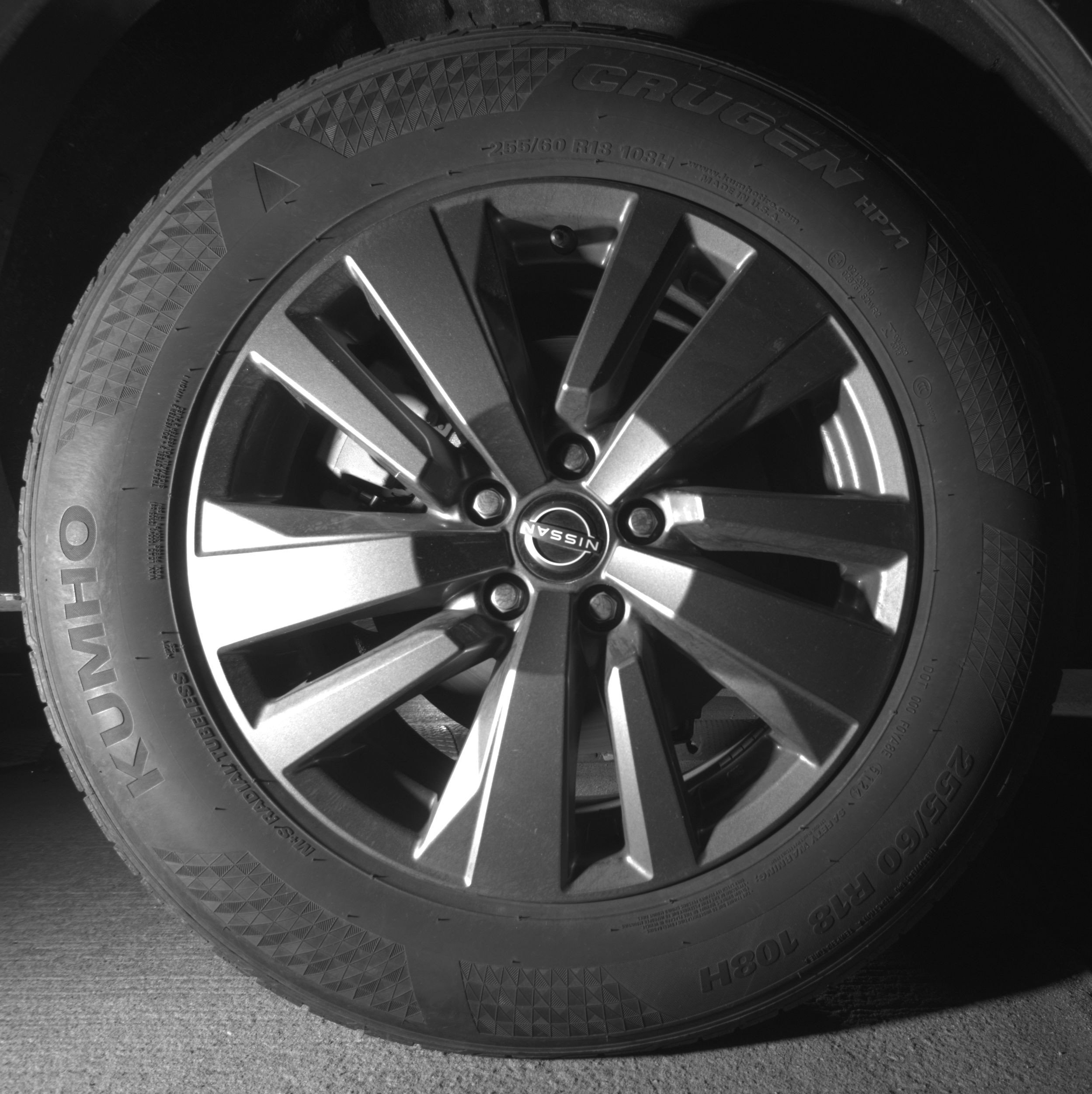 Used 2025 Nissan Pathfinder SV image 15