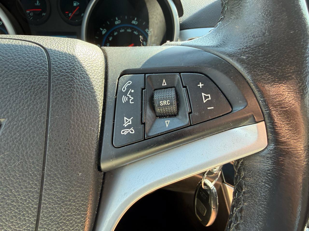 Used 2014 Chevrolet Cruze LT FWD image 11