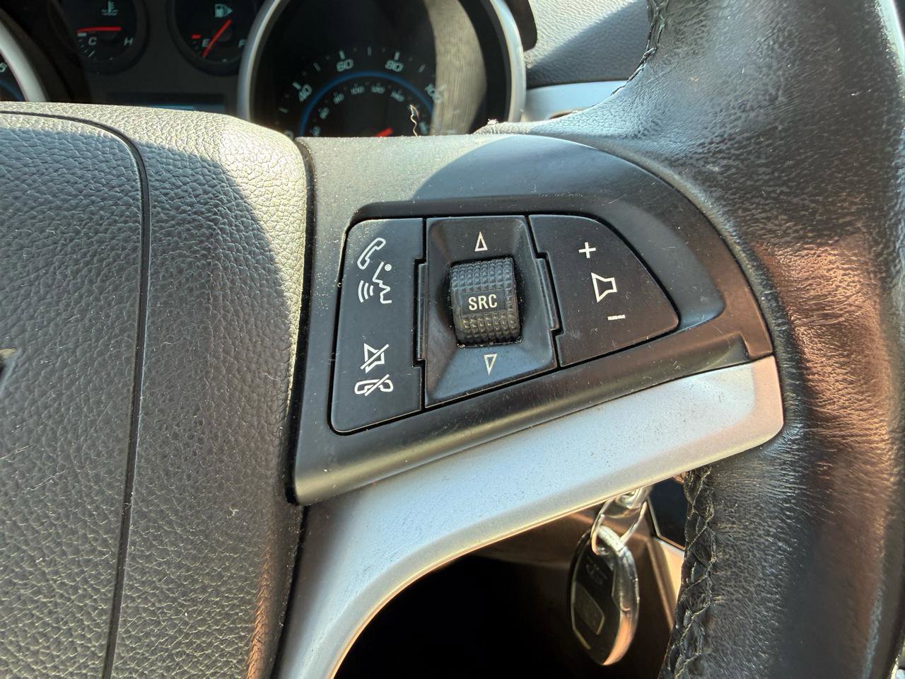 Used 2014 Chevrolet Cruze LT FWD image 11