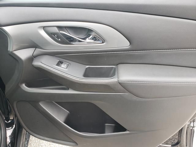 Used 2022 Chevrolet Traverse LT image 19