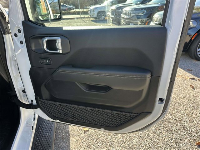 Certified 2022 Jeep Wrangler Unlimited Sahara image 25