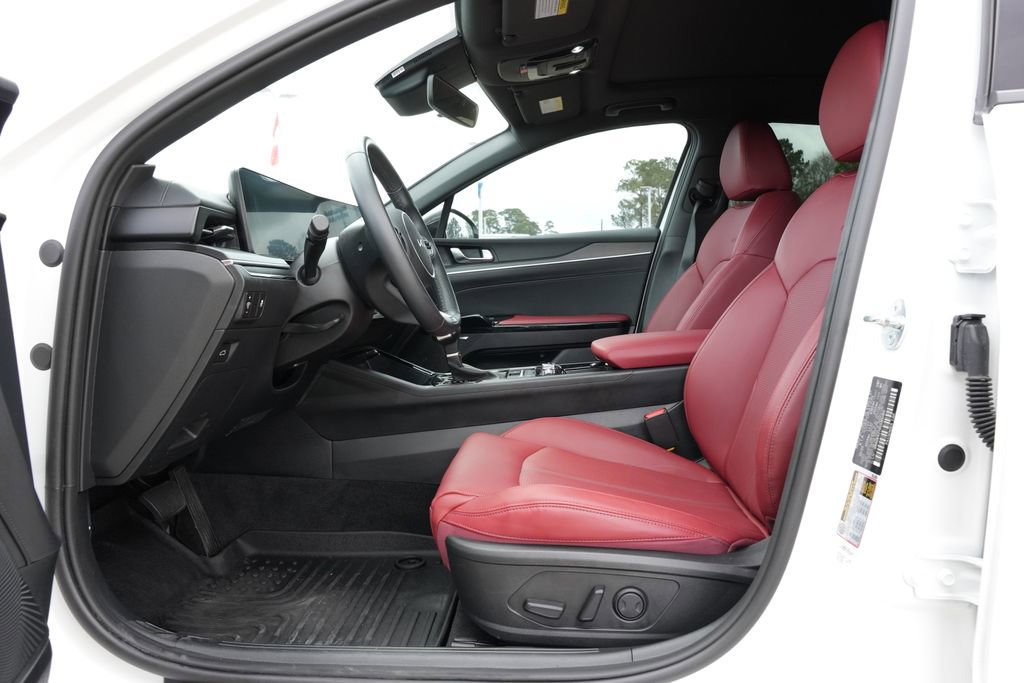 Used 2025 Kia K5 GT-Line w/ GT-Line Premium Package image 15
