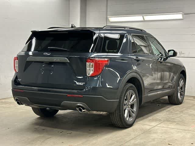 Used 2024 Ford Explorer XLT w/ Equipment Group 202A AWD/4WD image 22