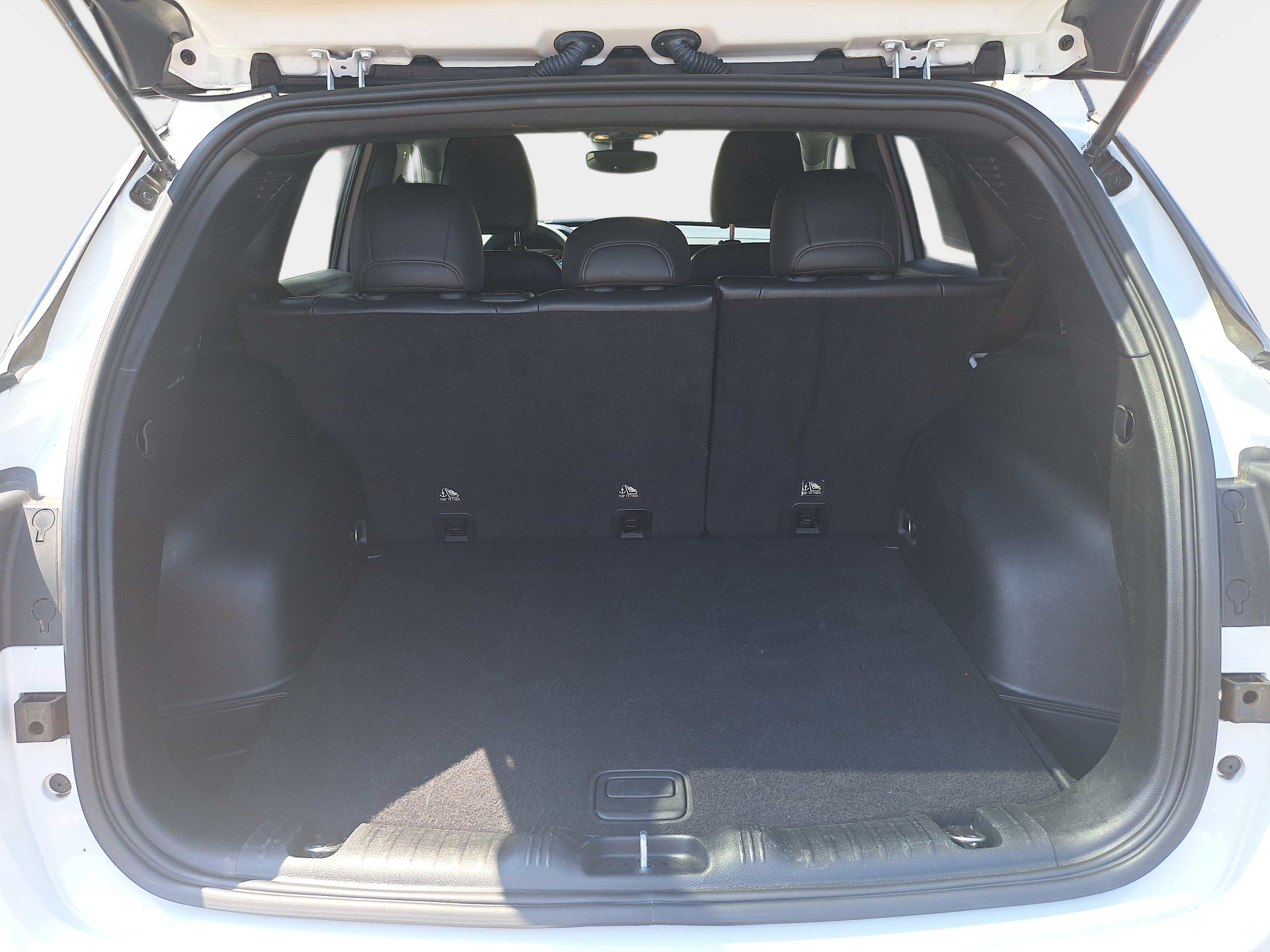 Used 2023 Jeep Compass Trailhawk AWD/4WD image 12
