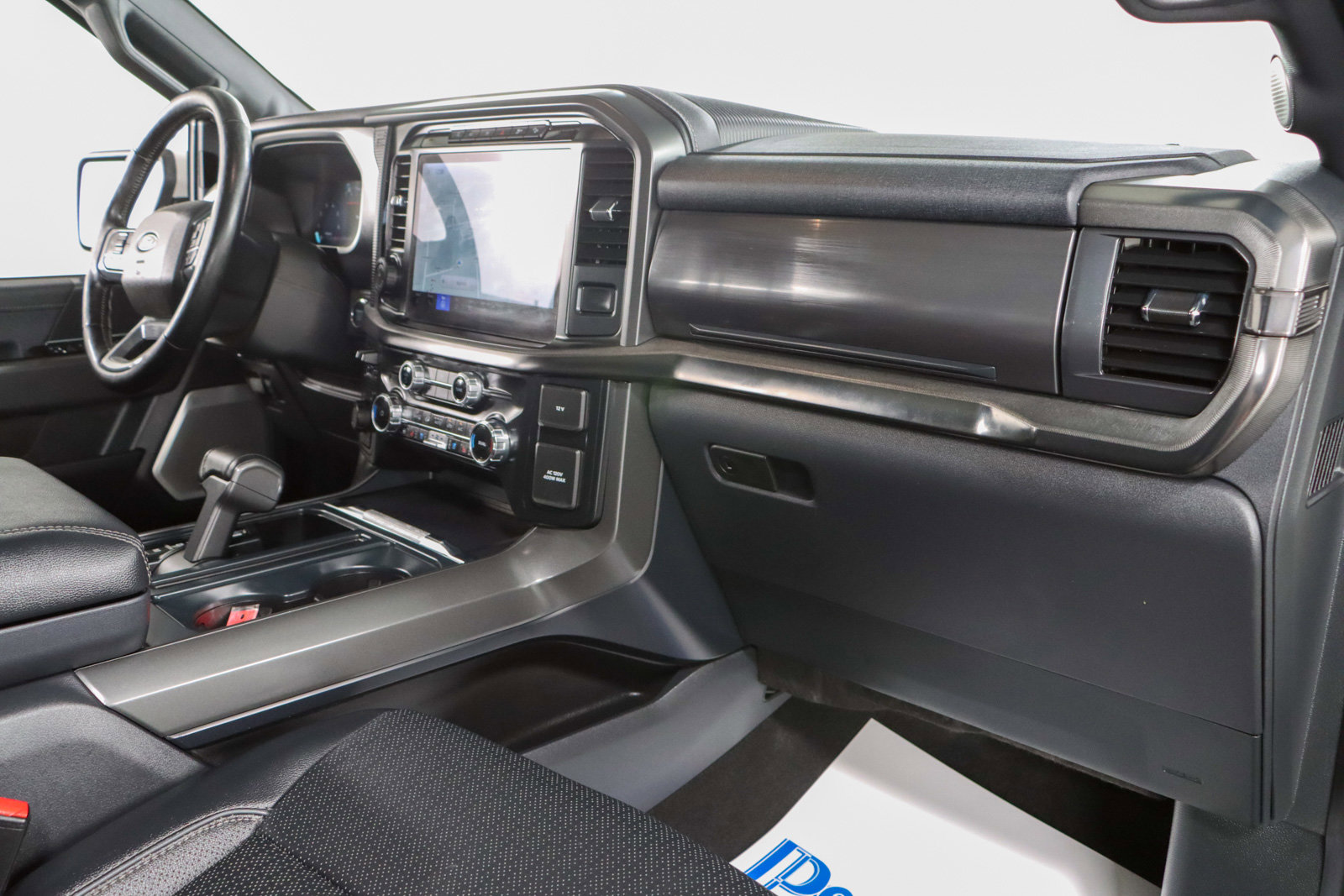 Used 2024 Ford F150 Lariat w/ Equipment Group 502A High AWD/4WD image 31