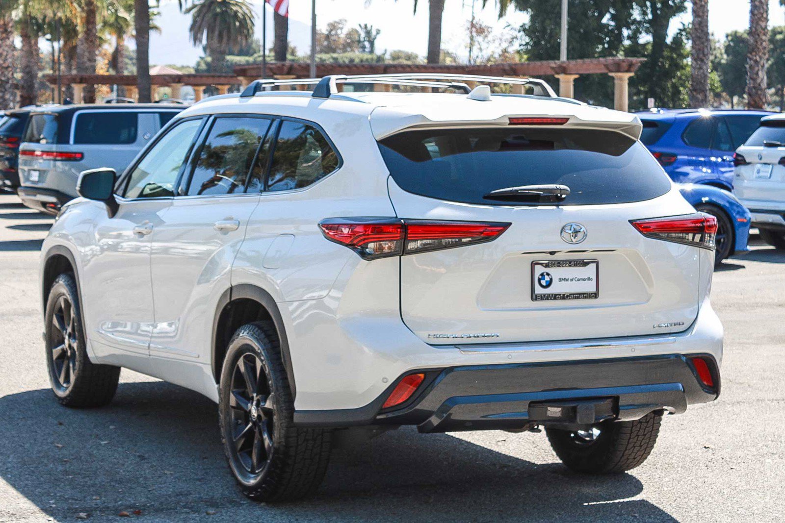 Used 2021 Toyota Highlander Limited FWD image 4