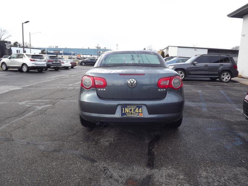Used 2007 Volkswagen Eos 2.0T FWD image 4