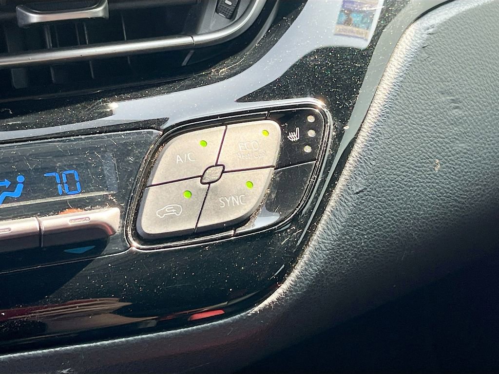 Used 2018 Toyota C-HR XLE FWD image 21