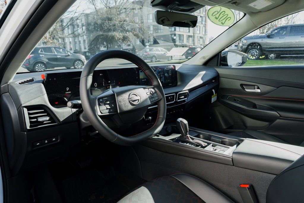 New 2026 Nissan Sentra SR w/ SR Premium Package FWD image 21