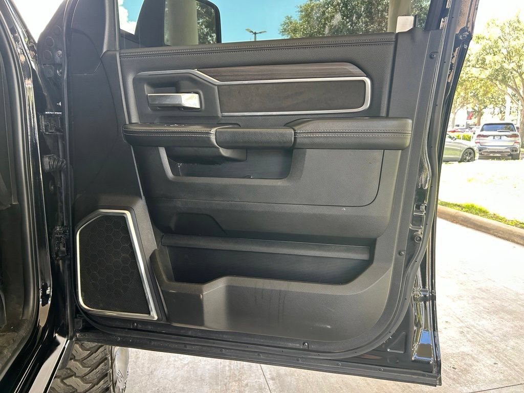 Used 2025 RAM 3500 Laramie w/ Sport Appearance Package AWD/4WD image 32