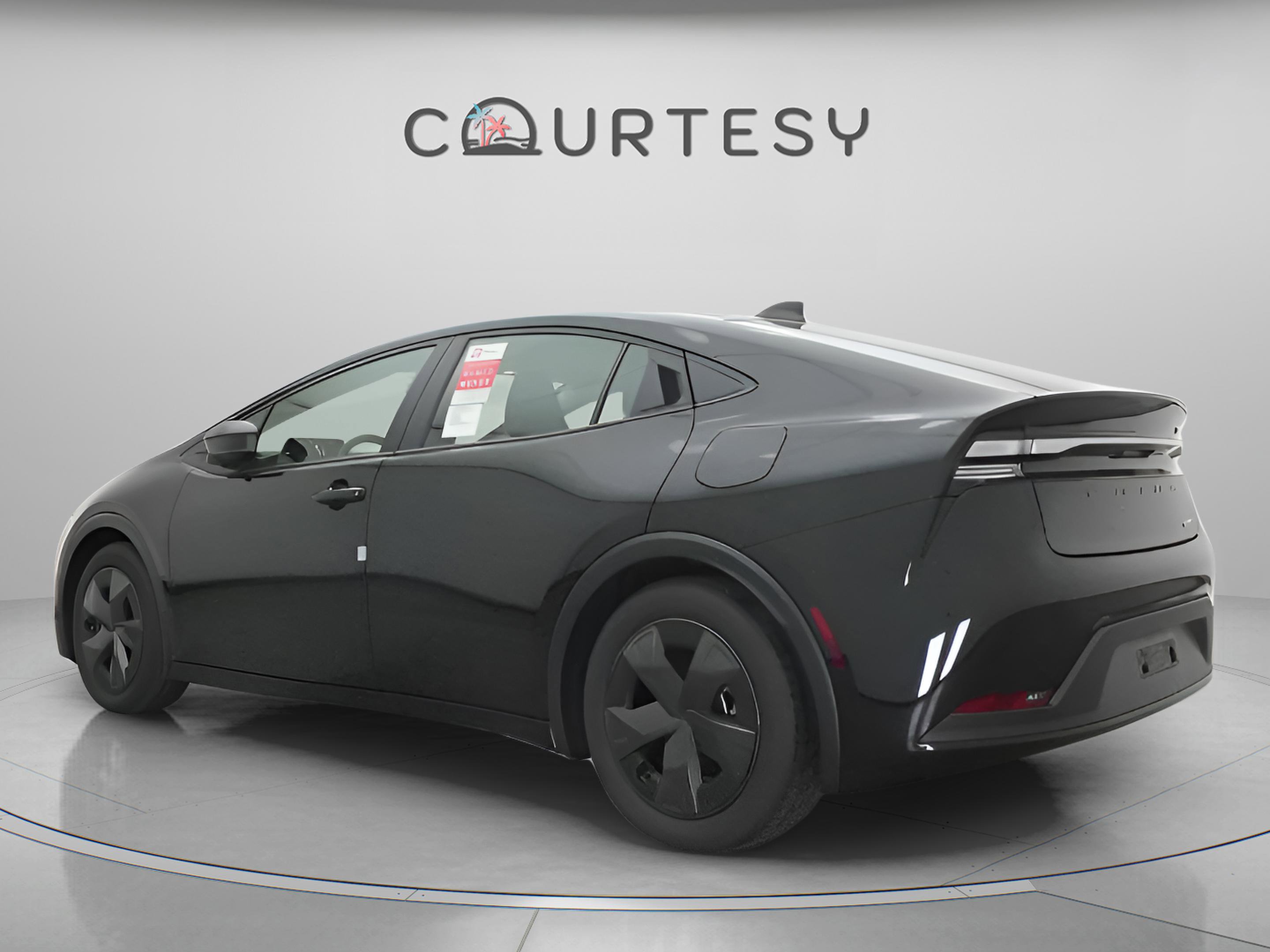 New 2025 Toyota Prius Plug-In Hybrid image 9