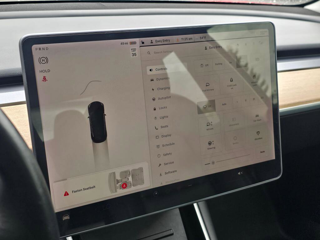 Used 2018 Tesla Model 3 Long Range RWD image 30