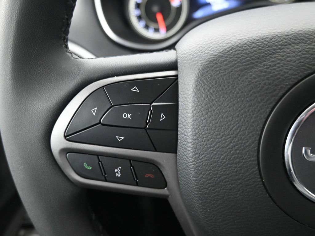 Used 2022 Jeep Cherokee Limited image 19