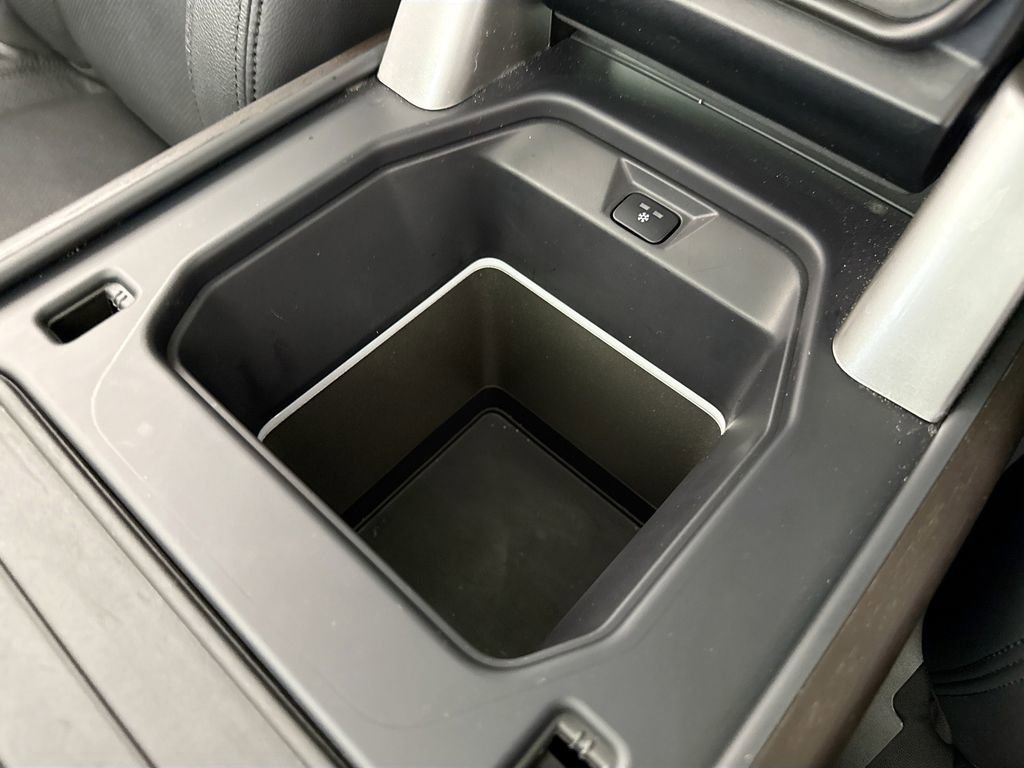 Used 2023 Land Rover Defender 130 SE AWD/4WD image 23