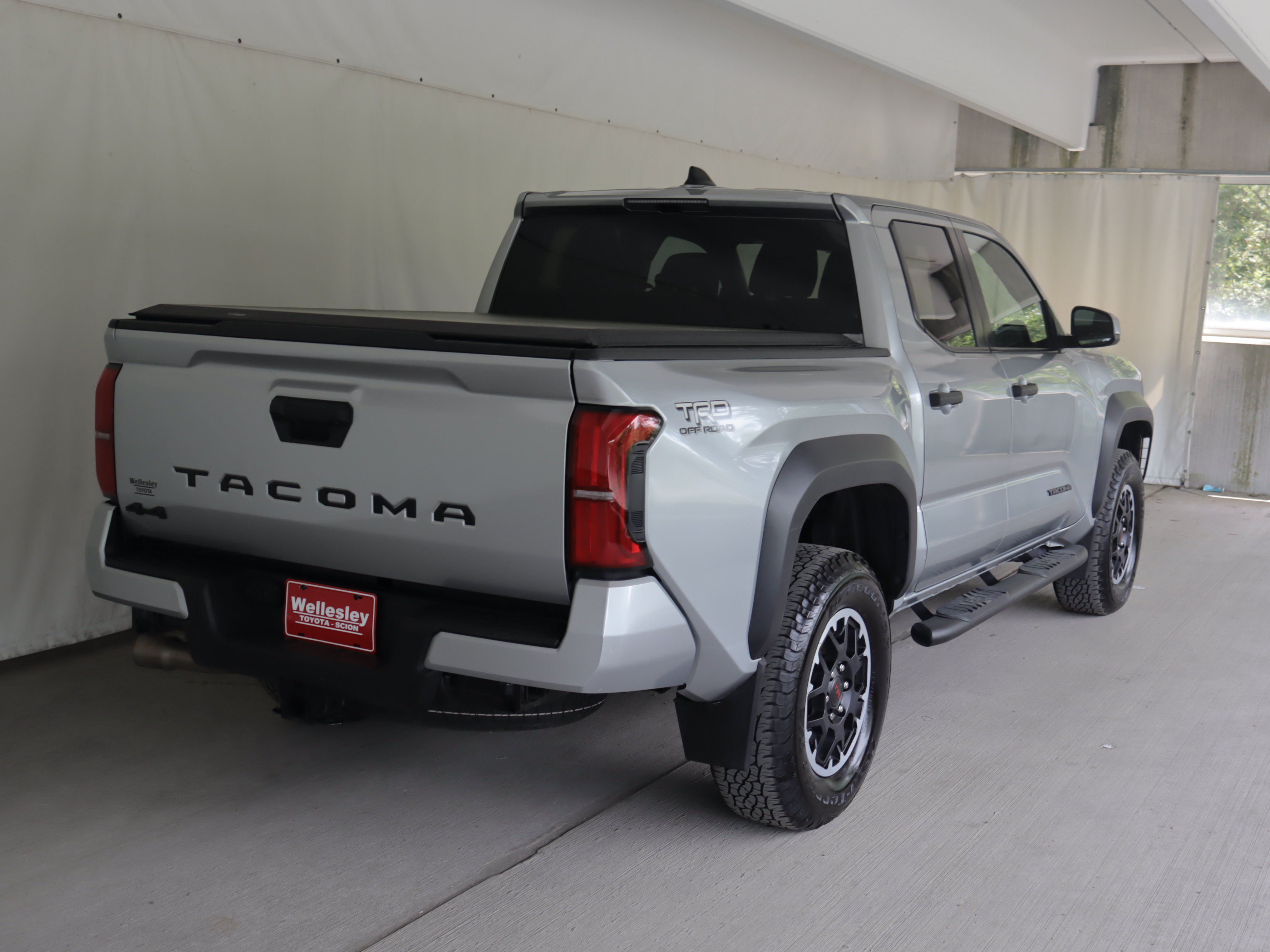 Used 2024 Toyota Tacoma TRD Off-Road AWD/4WD image 6