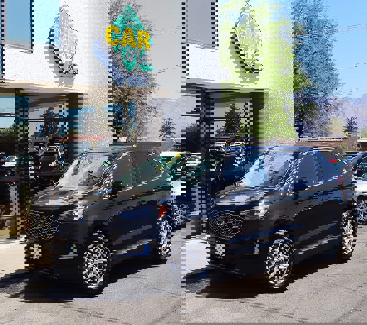 Used 2024 Ford Edge SEL image 2