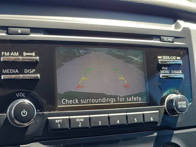 Used 2018 Nissan Titan SV image 26