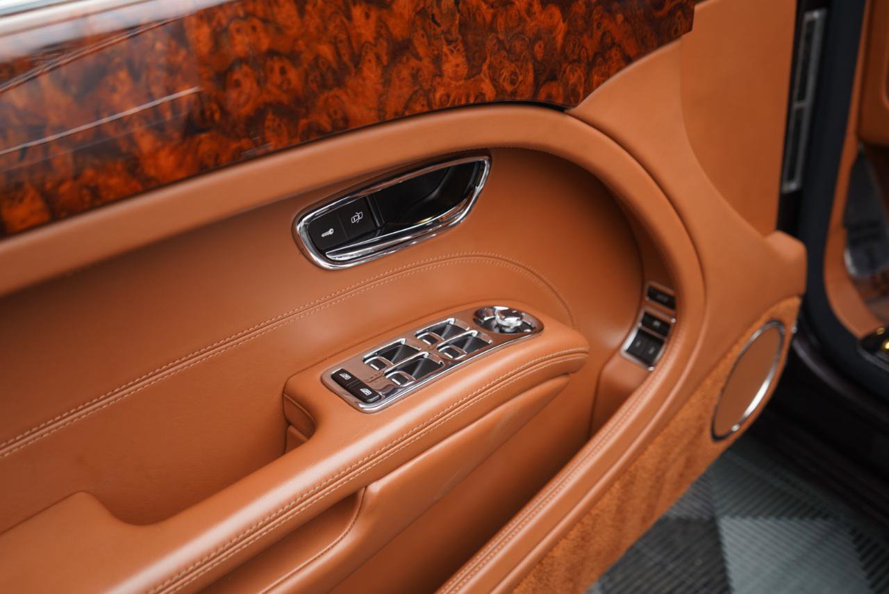 Used 2011 Bentley Mulsanne image 17
