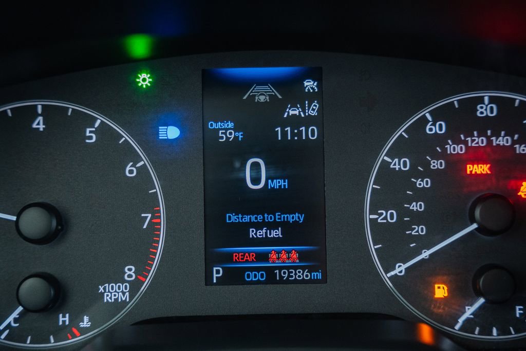 Used 2023 Toyota Corolla LE image 34