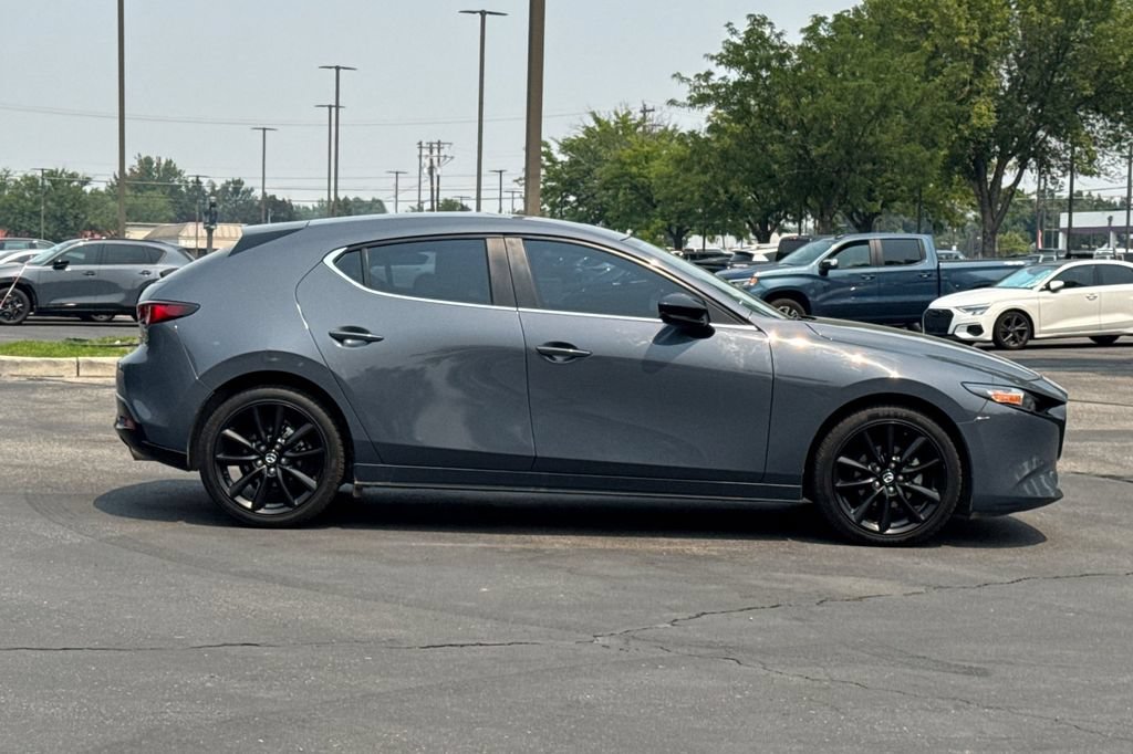 Used 2022 MAZDA MAZDA3 s FWD image 3