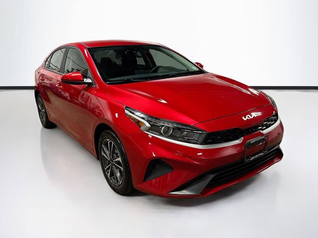 Used 2023 Kia Forte LXS image 1