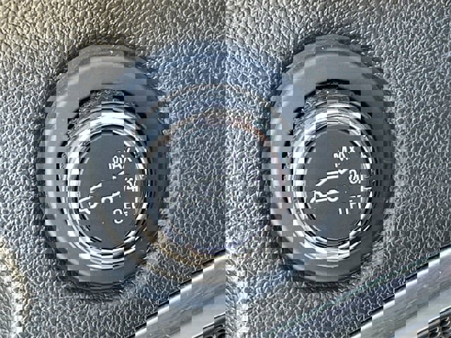 Used 2020 Buick Enclave Avenir w/ Avenir Technology Package image 21