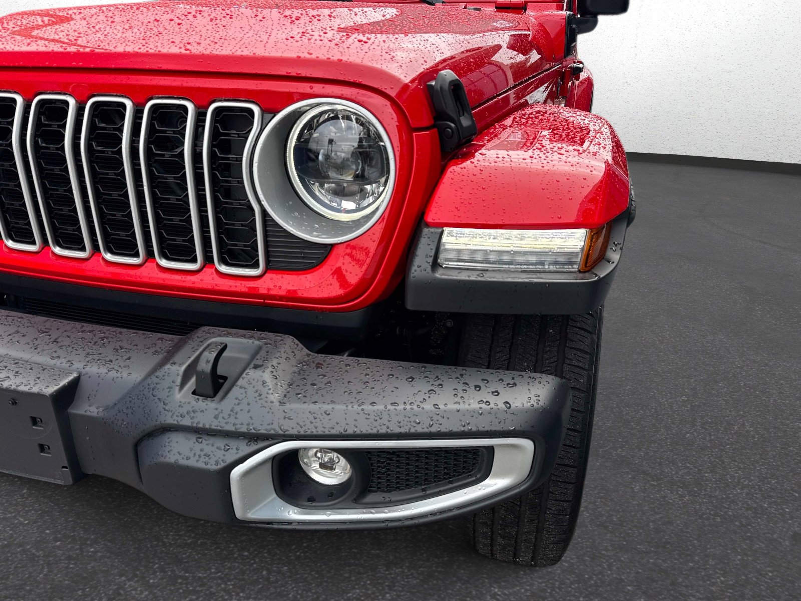 Used 2025 Jeep Wrangler Unlimited Sahara image 9