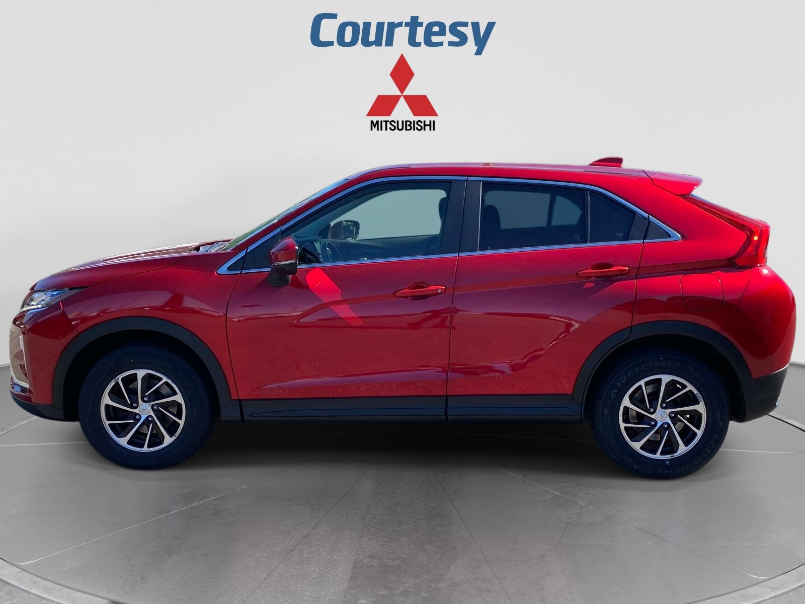 Used 2020 Mitsubishi Eclipse Cross ES FWD image 2