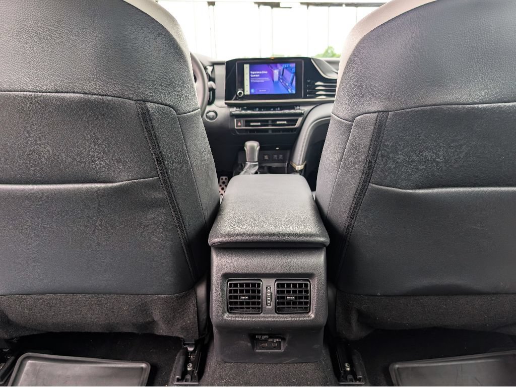 Used 2026 Toyota Camry SE FWD image 19