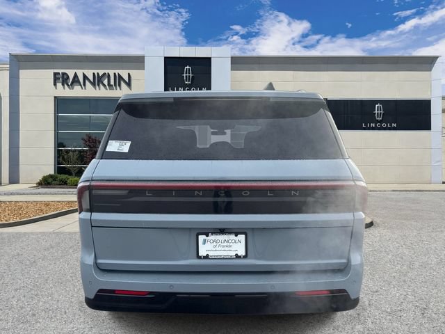 New 2026 Lincoln Navigator L Premier AWD/4WD image 6