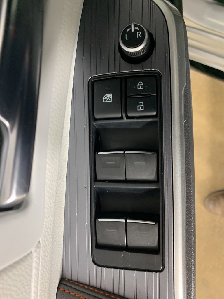 Used 2021 Toyota Sienna XSE w/ XSE Plus Package image 18