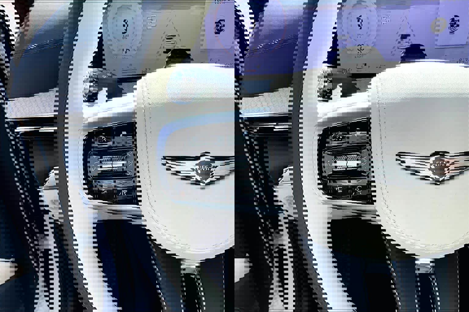 Used 2025 Genesis GV80 3.5T Prestige image 24