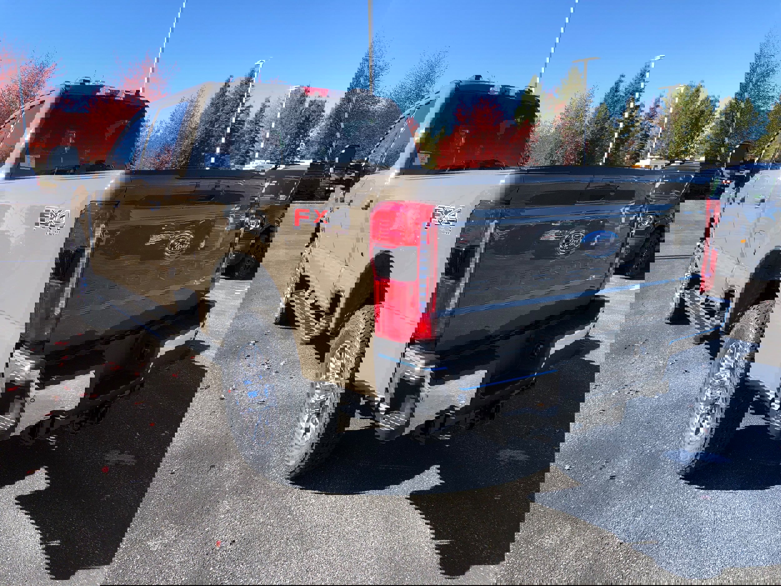 New 2026 Ford F250 Lariat w/ FX4 Off-Road Package image 3