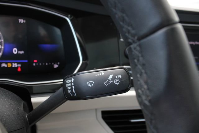 Used 2024 Volkswagen Jetta SE w/ Panoramic Sunroof Package FWD image 14