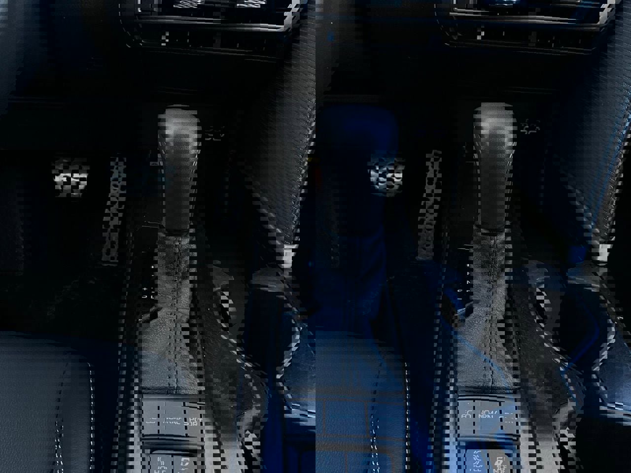 Used 2025 Toyota Camry SE image 25