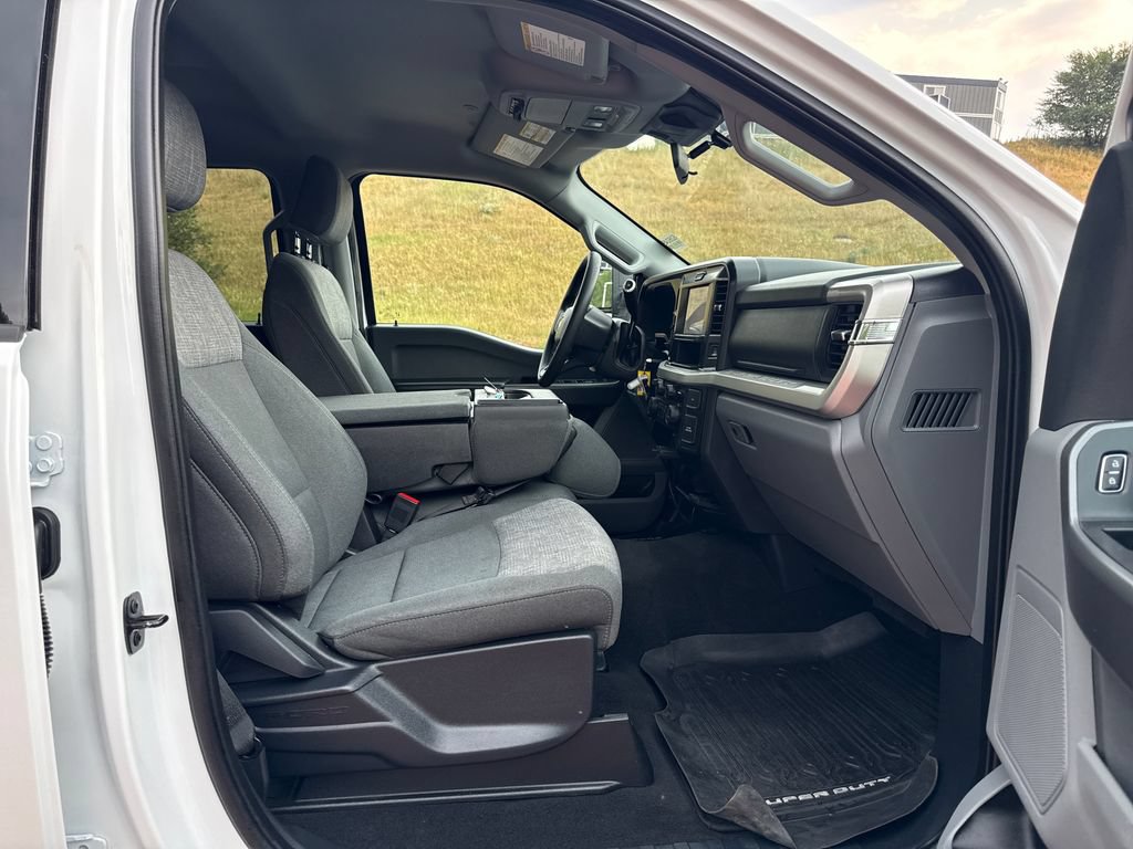 Certified 2025 Ford F250 XLT w/ 360-Degree Camera Package AWD/4WD image 31