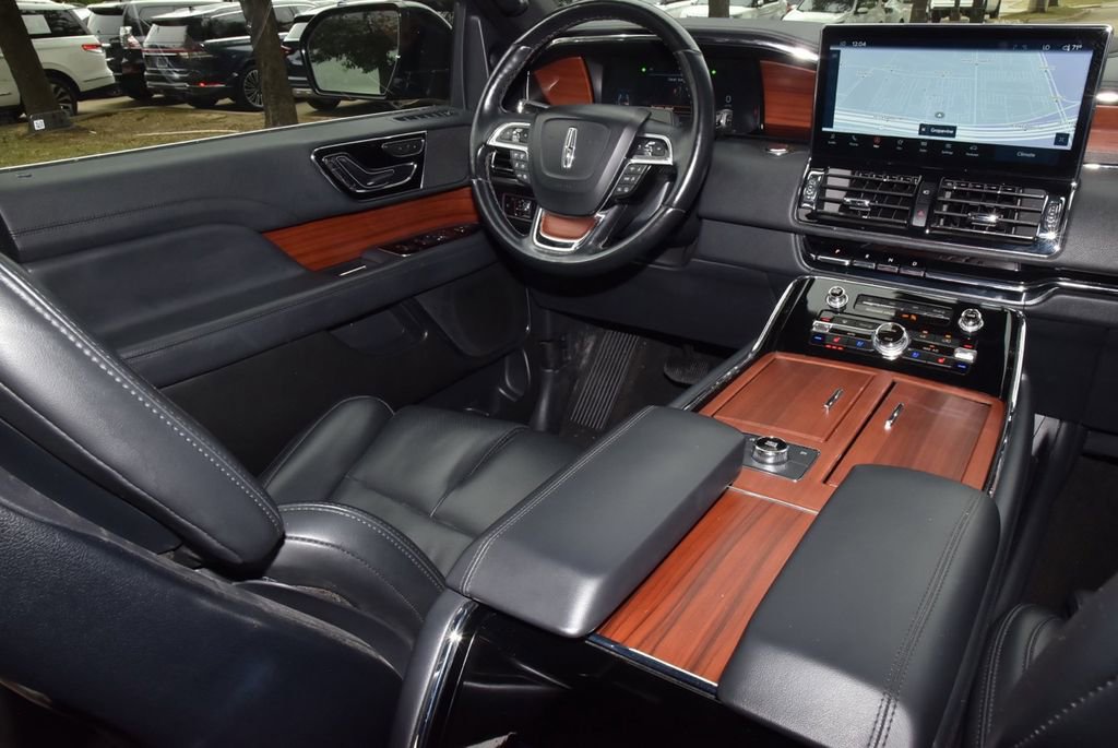 Used 2024 Lincoln Navigator L 4WD image 18