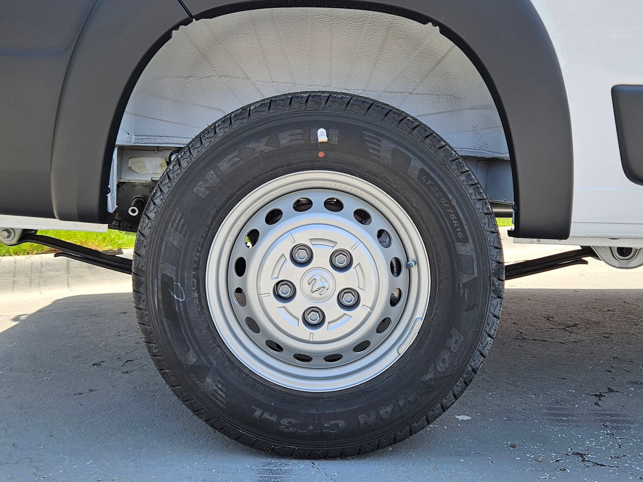 New 2026 RAM ProMaster 1500 w/ Convenience Group FWD image 25