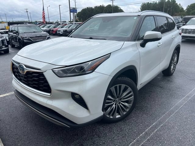 Used 2022 Toyota Highlander Platinum AWD/4WD image 3