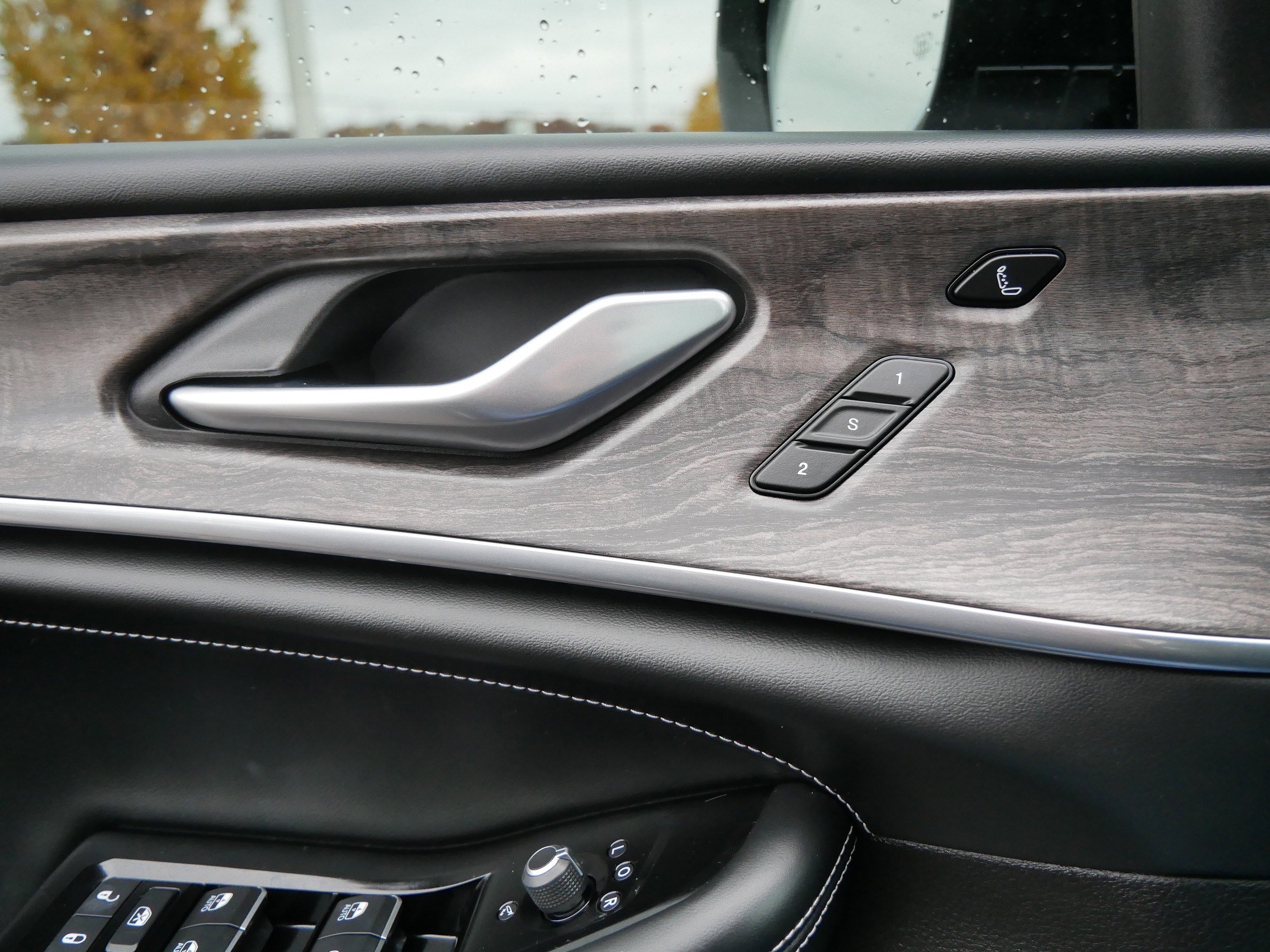 Used 2022 Jeep Grand Cherokee Overland w/ Luxury Tech Group IV image 27