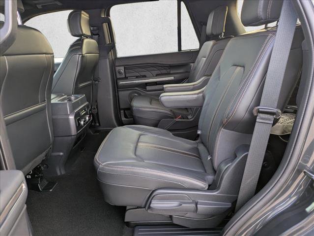 Used 2023 Ford Expedition Platinum AWD/4WD image 17