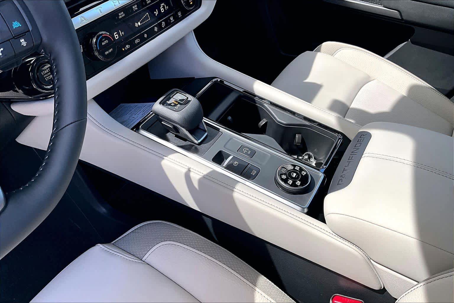New 2026 Nissan Pathfinder SL image 11