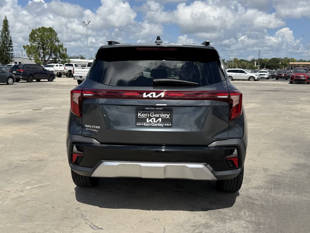 Certified 2024 Kia Seltos S FWD image 4