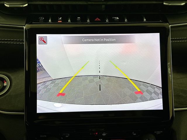 Used 2022 Jeep Grand Cherokee L Limited w/ Black Appearance Package image 14