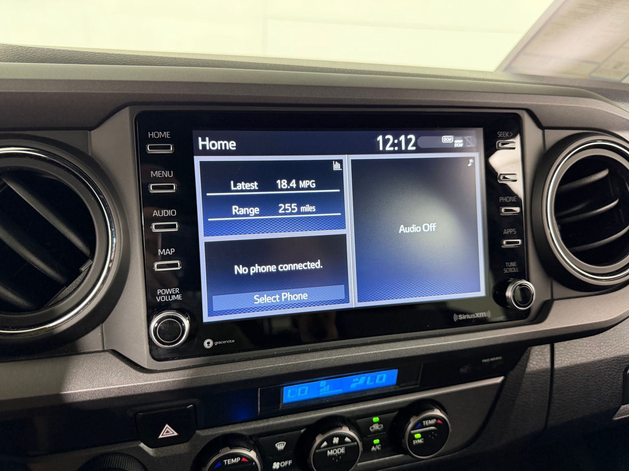 Used 2022 Toyota Tacoma TRD Sport w/ Technology Package AWD/4WD image 22