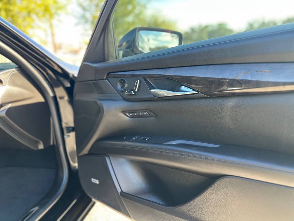 Used 2018 Cadillac CT6 Luxury AWD/4WD image 11